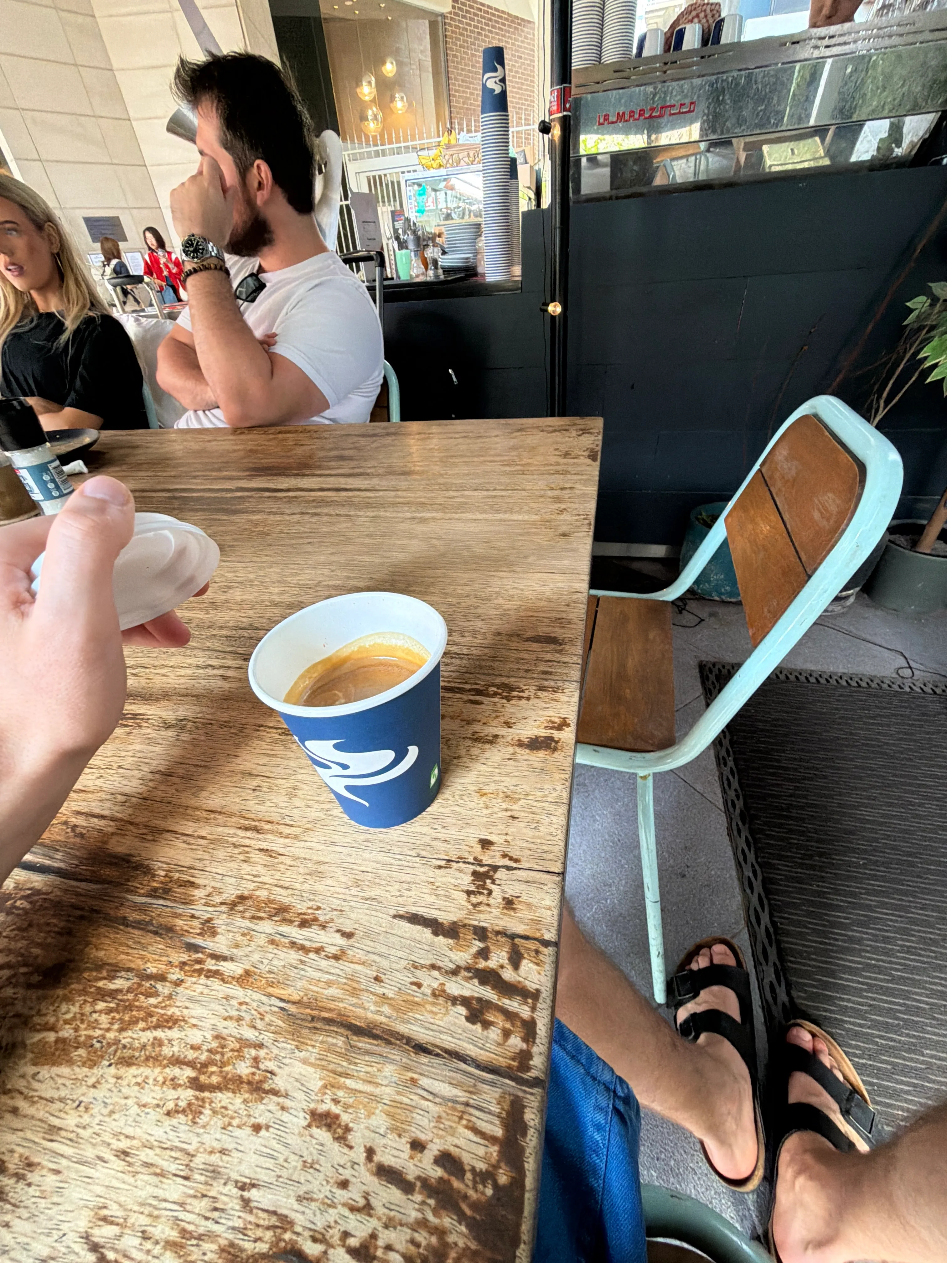 Coffee, walk and dine & discover